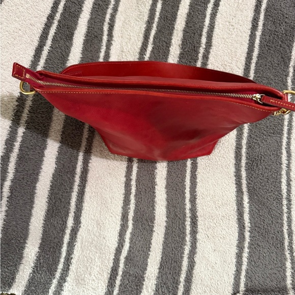 PRE-LOVED Dooney & Bourke Camden
Florentine Hobo Medium Shoulder
Bag - Picture 13 of 13